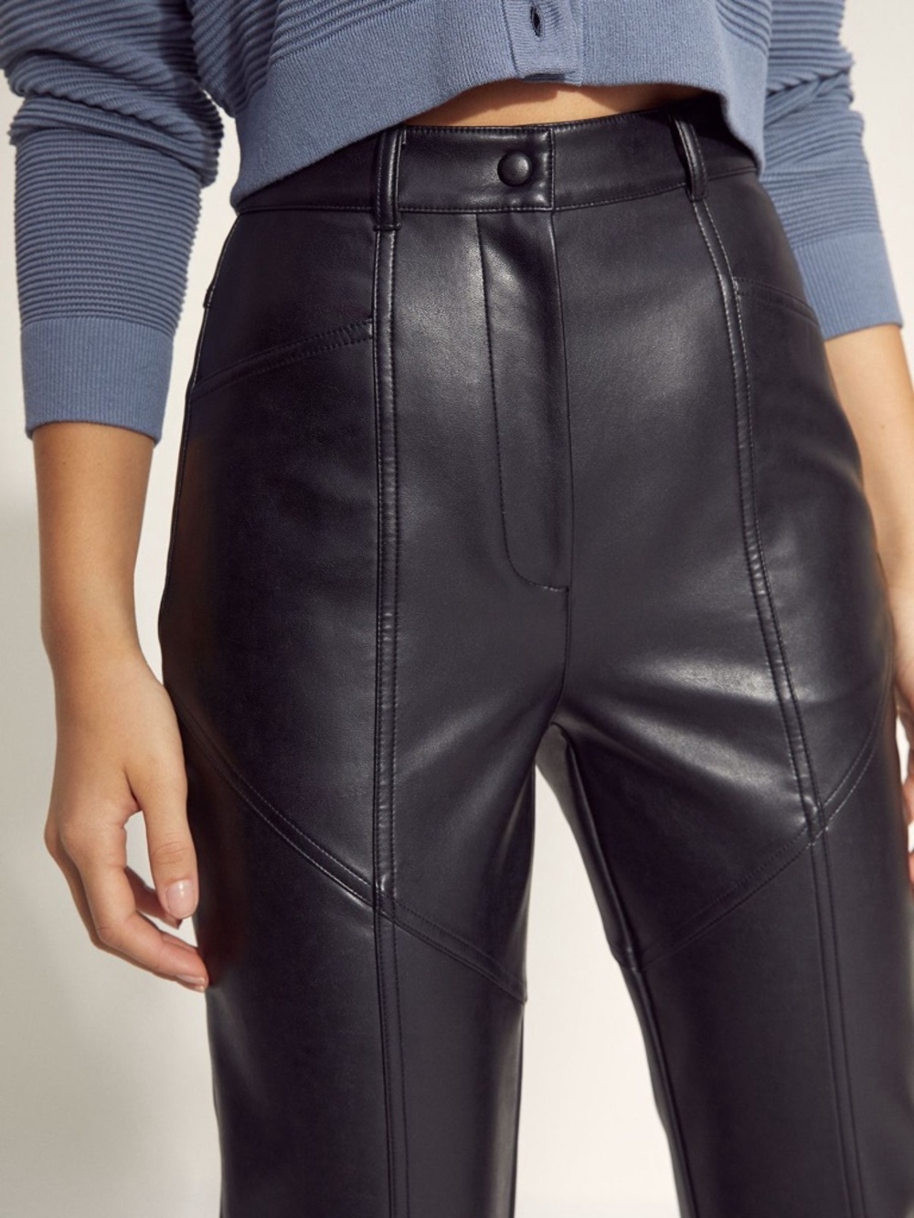 Aritzia Wilfred Rebel Vegan Leather Pants Black High Rise Straight Leg Size 0 - Picture 13 of 16